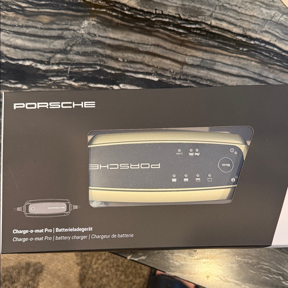 Porsche Design Charge-o-mat Pro in Black and Silver